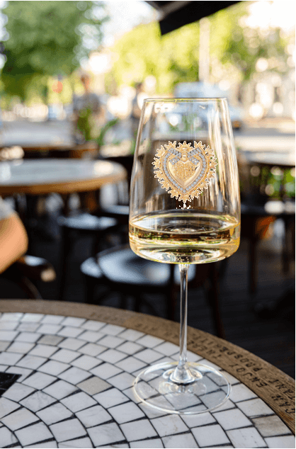 Elegant Heart Magnetic Charm Tipsy Sip – Objects of Desire Collection