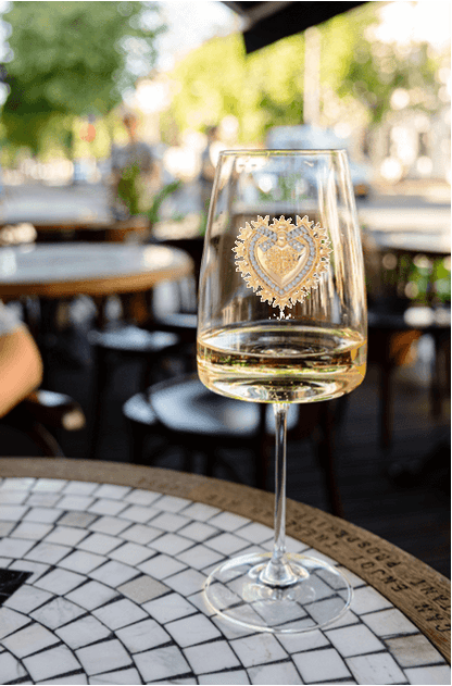 Elegant Heart Magnetic Charm Tipsy Sip – Objects of Desire Collection